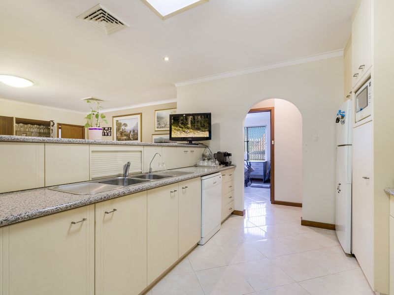 14 Strode Avenue, Hamilton Hill