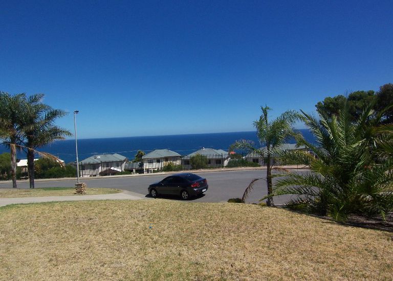 3 Columbia Crescent, Hallett Cove