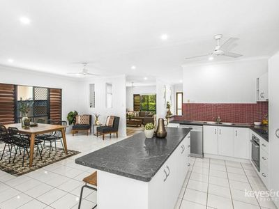 5 Outlook Crescent, Douglas