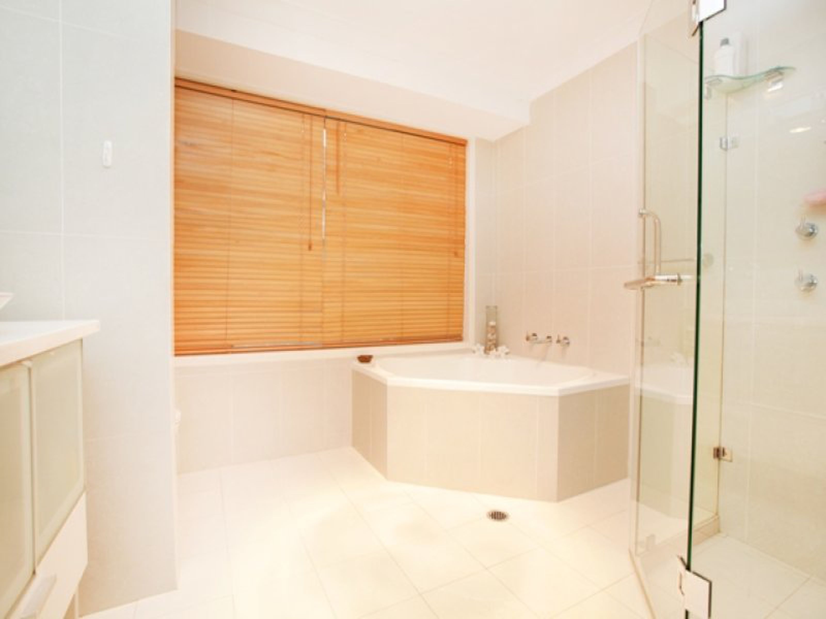 8 Jasmine Close, GLENMORE PARK