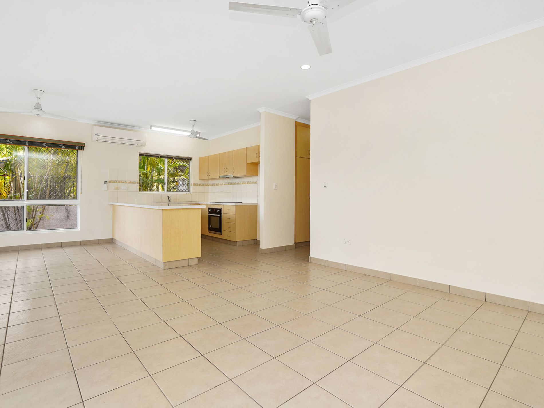 4/5 Tsolos Place, The Narrows