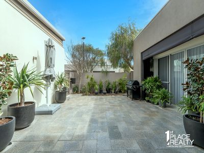9 Cassowary Cres, Coodanup