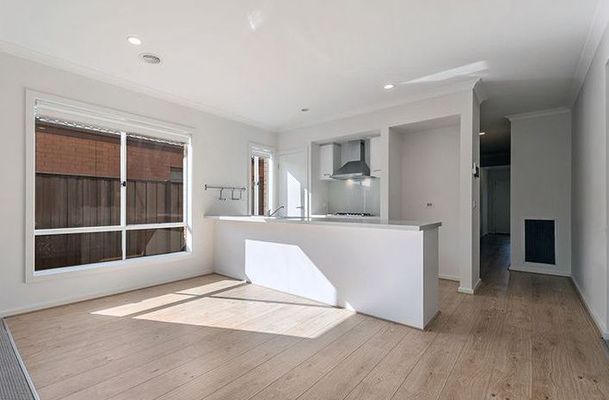 100 Bluebell Drive, Craigieburn