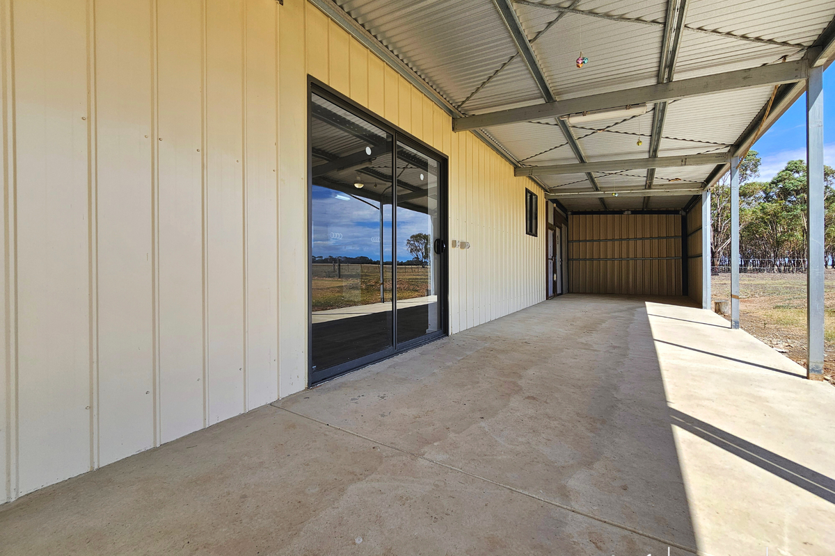 100 Stewart Road, Carag Carag