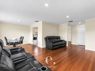 2 Sheeran Crescent, Lara
