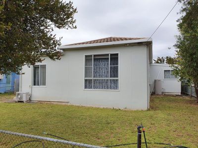 15 Grigg Terrace, Millicent