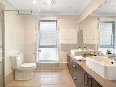 15 & 15a Freitas Road, Edmondson Park