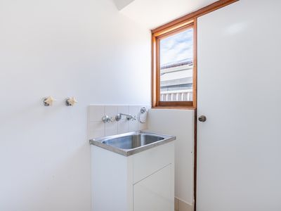 594 Safety Bay Rd, Waikiki