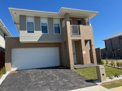 11 Burgmann Street, Oran Park
