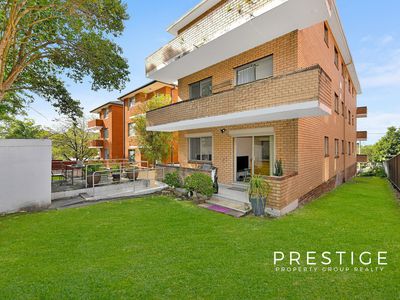 2 / 5 Short Street, Carlton