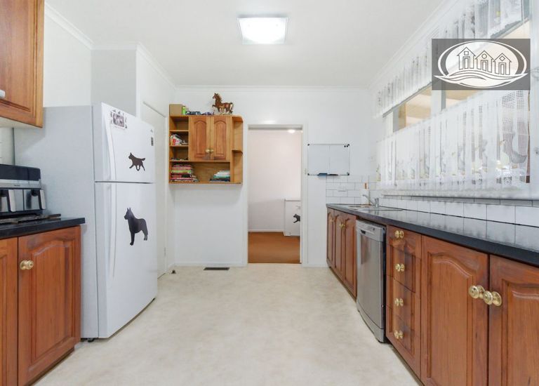 484 Bridgewater Road, Portland