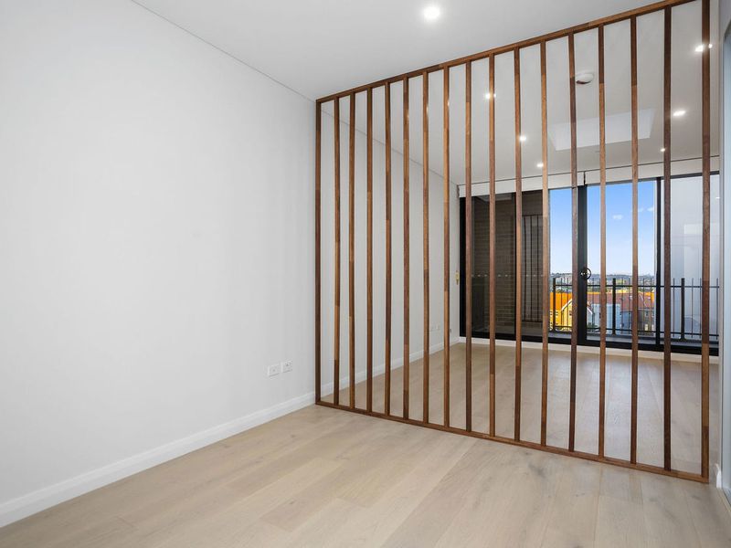 732 / 3 Maple Tree Road, Westmead