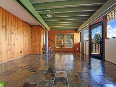 6 Ashley Avenue, Farmborough Heights