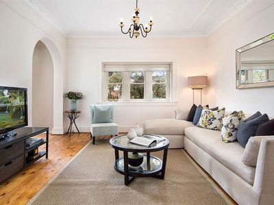 2 / 10 Allens Pde, Bondi Junction