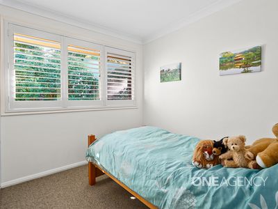 12 Robert St, Kanahooka