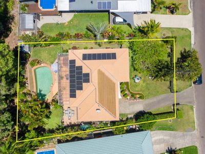 55 Lake Entrance Boulevard, Noosaville