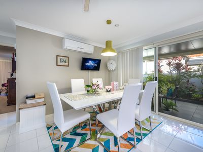 5 / 5 Chanell Close, Coombabah