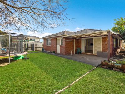 8 Artists Crescent, Narre Warren South