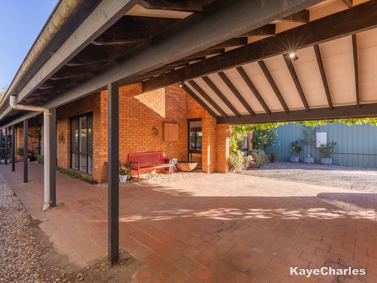 2 Young Street, Beaconsfield Upper