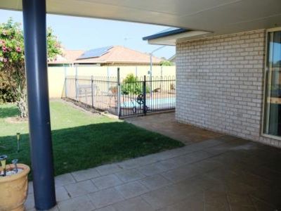 6 Banks Court, Torquay