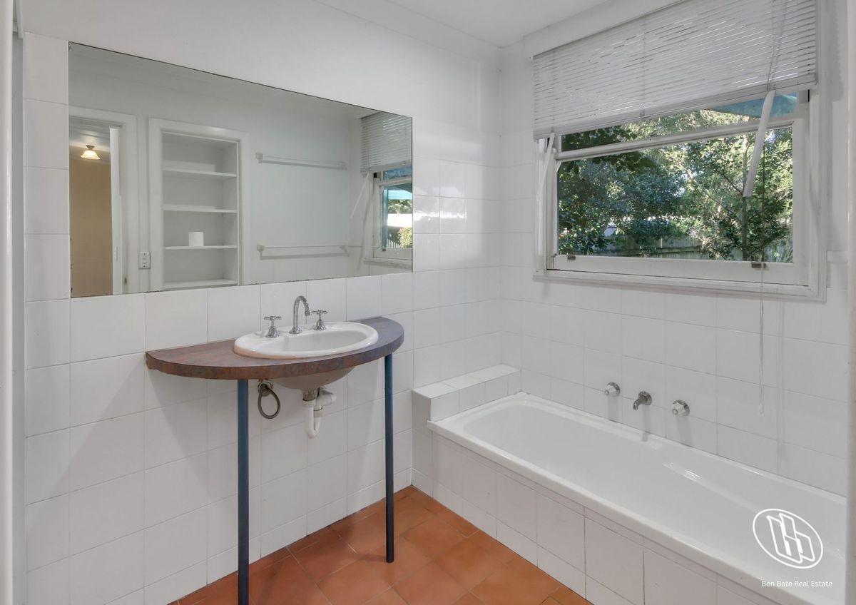 5 Field Street, Narooma