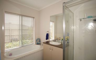 33 Hartsmere Drive, Berwick