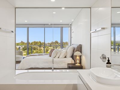 4 / 39-43 Bow River Crescent, Burswood