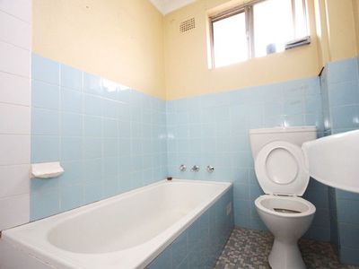 9 / 16 Renown Avenue, Wiley Park