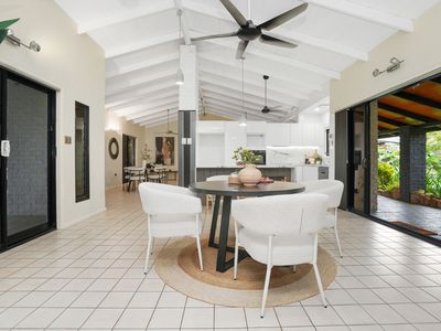 58 Lakes Crescent, Marrara