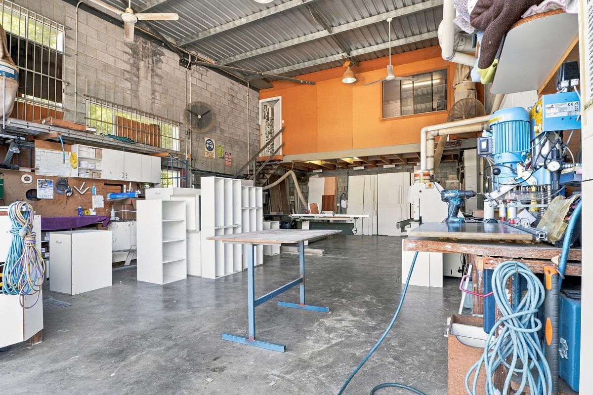 1 / 4 Fremantle Street, Burleigh Heads