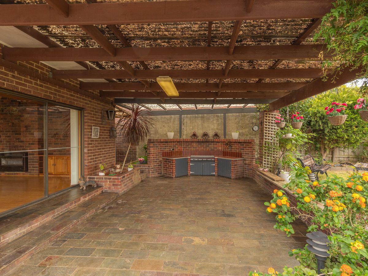 34 Sweeney Drive, Narre Warren