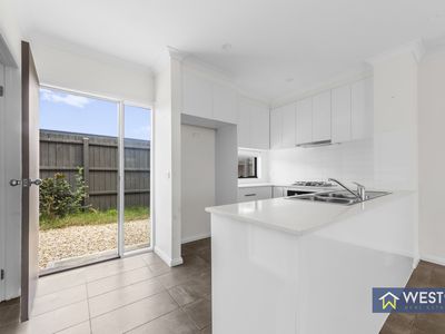 14 / 4 Nepean Court, Wyndham Vale