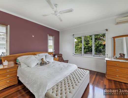 QUEENSLANDER LOVED & CHERISHED IN OLD TEWANTIN image 15 QUEENSLANDER LOVED & CHERISHED IN OLD TEWANTIN image 15