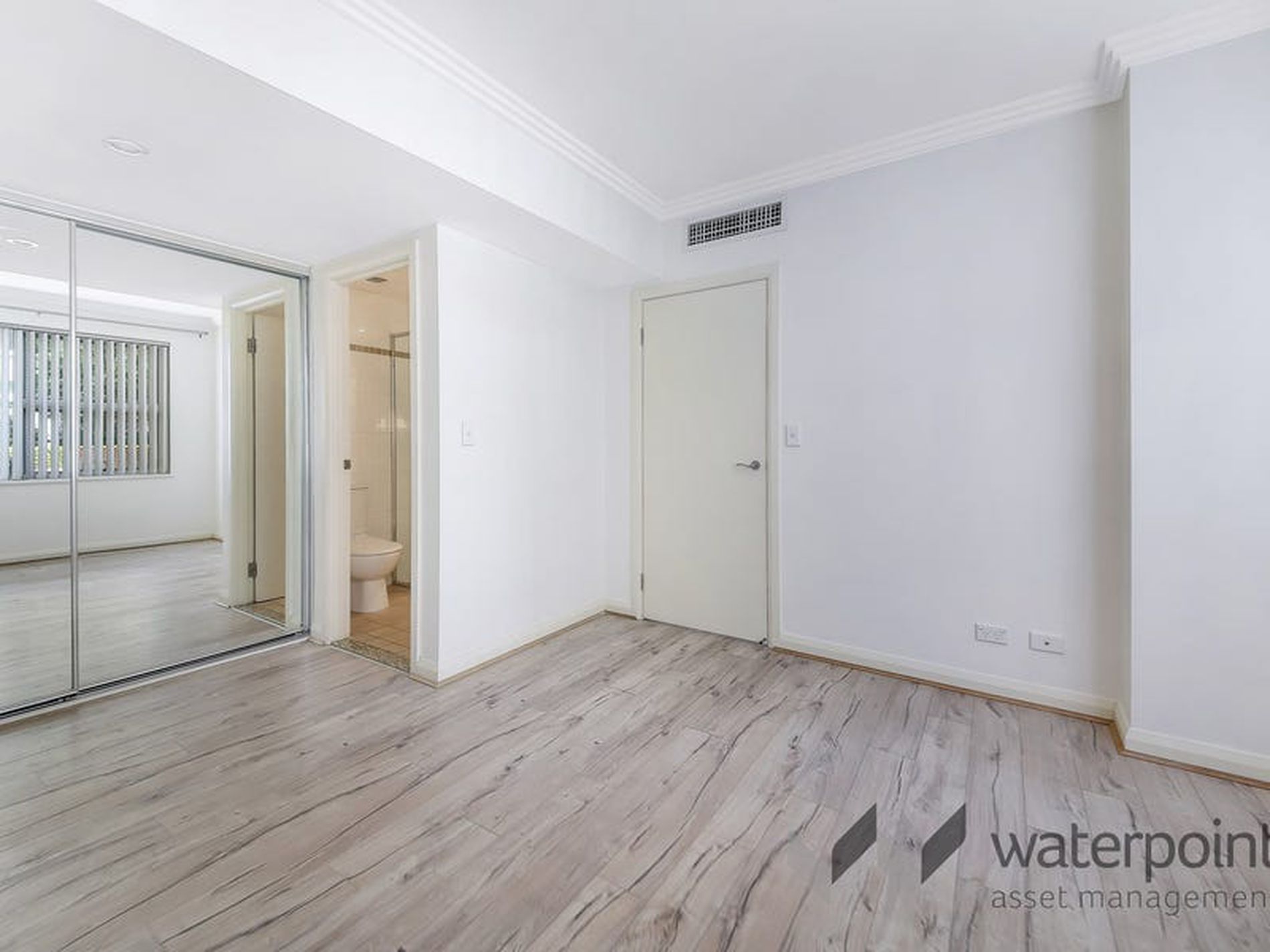 1A / 5 Bay Drive, Meadowbank