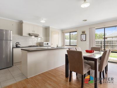 2 / 26 Kelvin Grove, Werribee