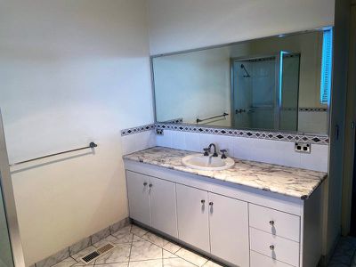 8 Bent Road, Wandana Heights