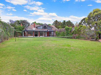 9 Cross  Road, Kingswood