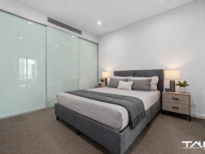 533 / 3 Maple Tree Road, Westmead