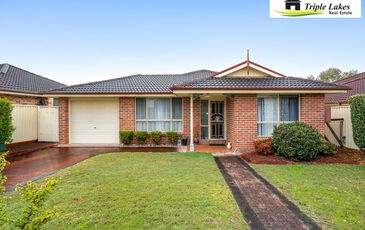 10 Karingal Place, Blue Haven