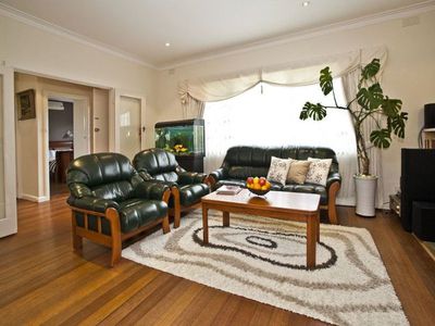 17 Willow Avenue, Glen Waverley