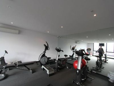 815 / 32 Bray Street, South Yarra