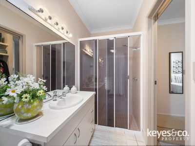74 Lindeman Avenue, Heatley