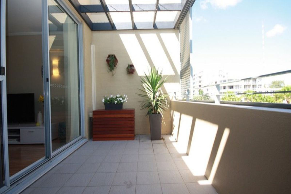 4 The Piazza, Wentworth Point
