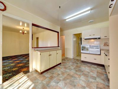 8 Black Street, Norville