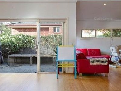 11 Neale Street, Kennington