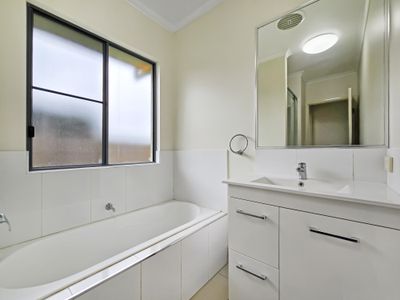 57 Tumbare Street, Atherton