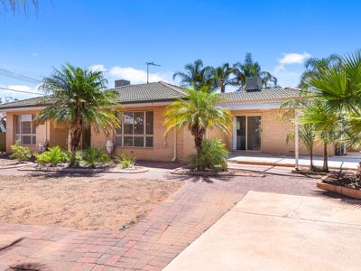 13 Rosenberg Crescent, Kalgoorlie