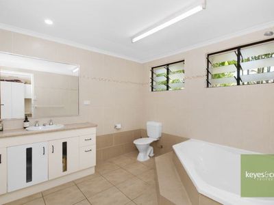 12 Cobb Court, Annandale