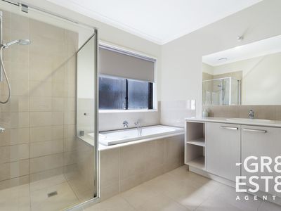 29 Eros Crescent, Cranbourne West