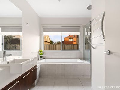 61 Lawson Way, Caroline Springs